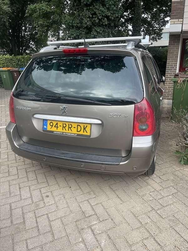 Grijs Gebruikt 2005 Peugeot 307 Premium Stationwagen | € 600 (Super prijs) - Afbeelding 1/4