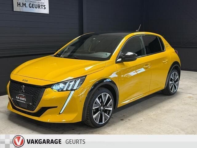 Geel Gebruikt 2020 Peugeot 208 GT-line Hatchback | € 17.950 (Eerlijke prijs) - Afbeelding 1/4