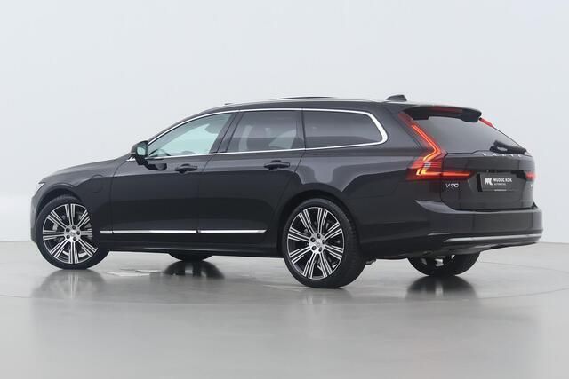 Zwart Nieuw 2025 Volvo V90 Ultra Stationwagen | € 62.700 - Afbeelding 1/4