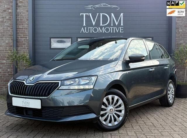 Grijs Gebruikt 2020 Skoda Fabia Business Line Stationwagen | € 13.495 (Eerlijke prijs) - Afbeelding 1/4