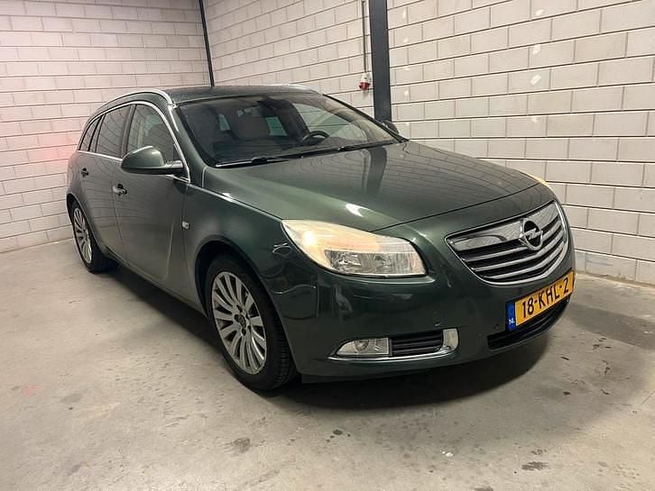Gebruikt 2009 Opel Insignia | € 2.450 - Afbeelding 1/4