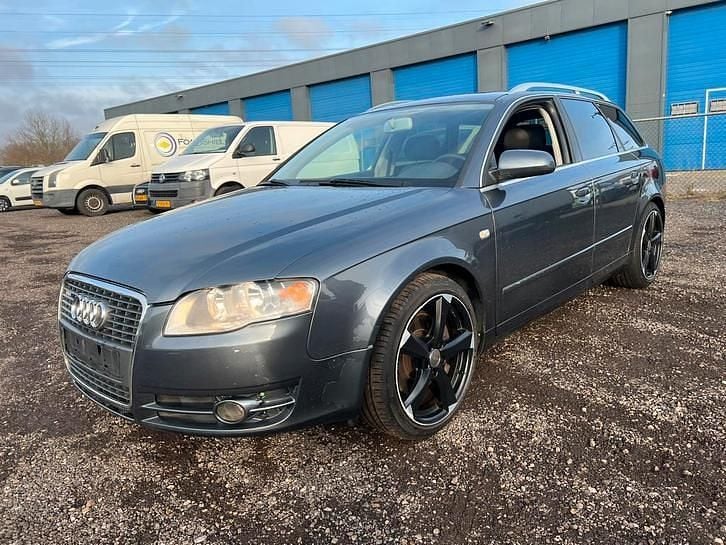 Occasion 2005 Audi A4 Stationwagen | € 1.000 (Super prijs) - Afbeelding 1/4