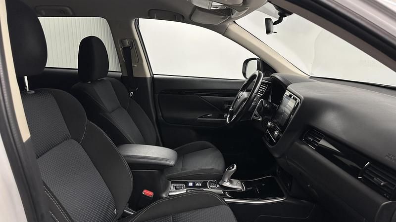 Occasion Mitsubishi Outlander P-HEV 135 PK (99 kW) 2020 Wit SUV