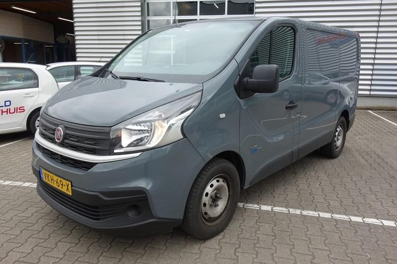 Grijs Gebruikt 2021 Fiat Talento Van | € 15.500 - Afbeelding 1/4