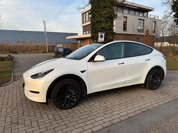 Occasion 2024 Tesla Model Y SUV | € 28.900 (Super prijs) - Afbeelding 1/4