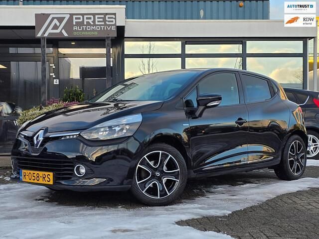 Zwart Occasion 2016 Renault Clio IV Hatchback | € 6.950 (Eerlijke prijs) - Afbeelding 1/4