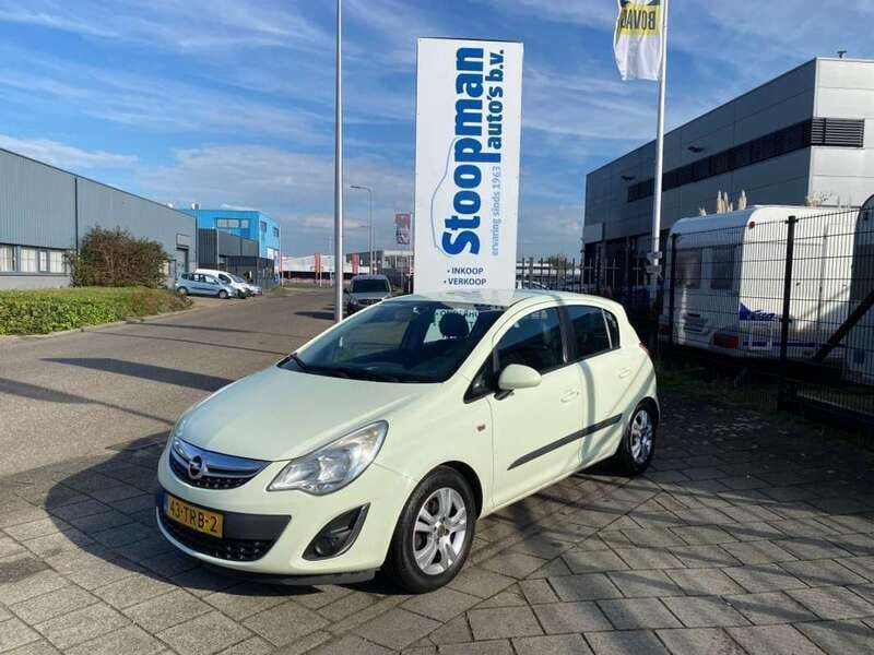 Groen Gebruikt 2012 Opel Corsa Cosmo Hatchback | € 2.250 (Goede deal) - Afbeelding 1/4
