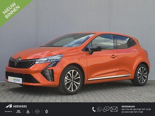 Oranje Gebruikt 2024 Renault Clio V Techno Hatchback | € 22.935 (Eerlijke prijs) - Afbeelding 1/4