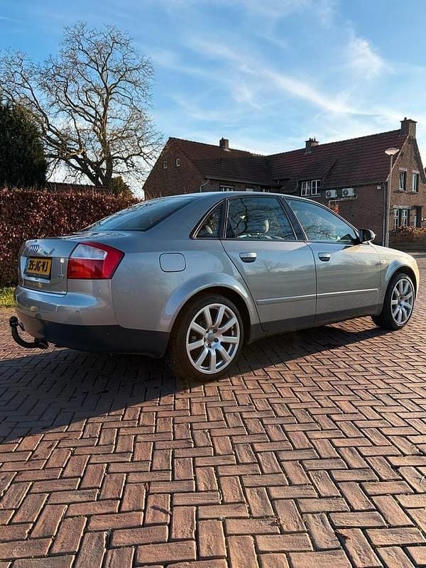 Occasion Audi A4 Exclusive 131 PK (96 kW) 2002 Grijs Sedan