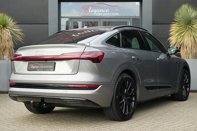 Occasion Audi e-tron Sportback Advanced 300 kW (408 PK) 2022 Grijs (metallic) SUV