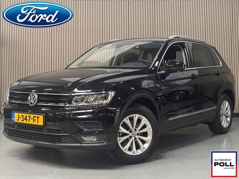 Zwart Gebruikt 2020 VW Tiguan Comfortline SUV | € 26.895 (Iets duurder) - Afbeelding 1/4