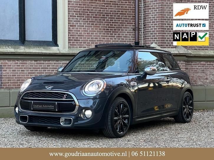 Grijs Gebruikt 2015 Mini John Cooper Works Hatchback | € 13.950 (Iets duurder) - Afbeelding 1/4