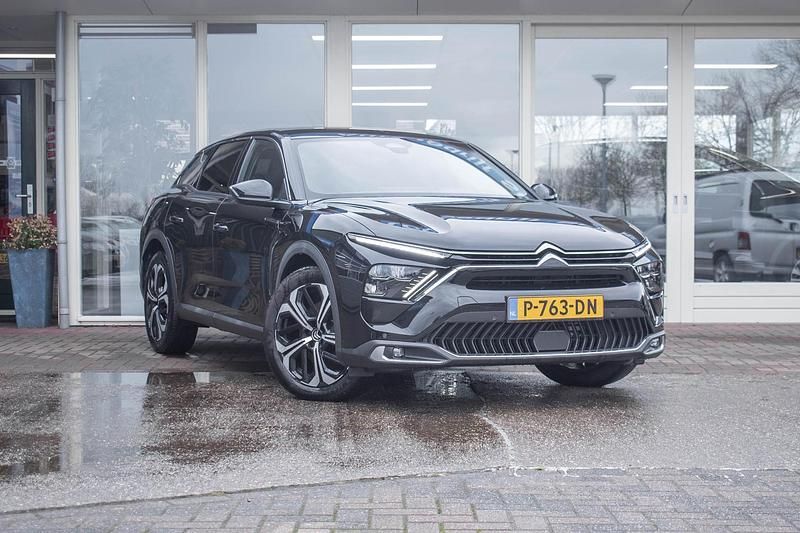 Zwart, metallic lak Occasion 2022 Citroën C5 X Business Class Stationwagen | € 29.950 (Duur) - Afbeelding 1/4