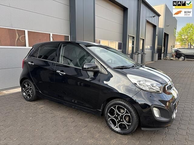 Zwart Gebruikt 2014 Kia Picanto FIFA World Cup Edition Hatchback | € 4.995 (Eerlijke prijs) - Afbeelding 1/4