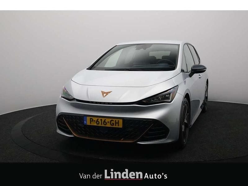 Grijs Occasion 2022 Cupra Born Hatchback | € 19.750 (Eerlijke prijs) - Afbeelding 1/4
