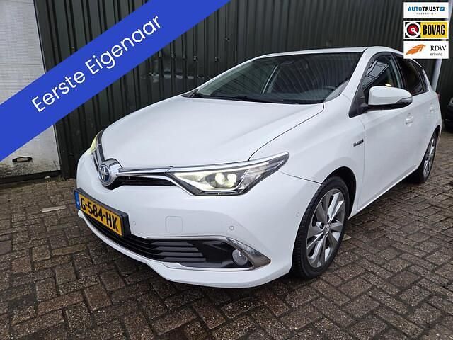 Occasion Toyota Auris Executive 99 PK (72 kW) 2016 Wit Hatchback