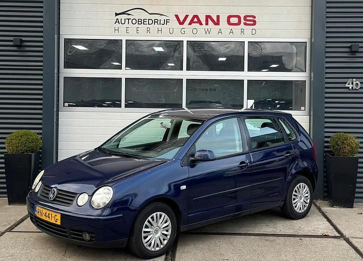 Blauw Occasion 2004 VW Polo Hatchback | € 1.450 (Eerlijke prijs) - Afbeelding 1/4
