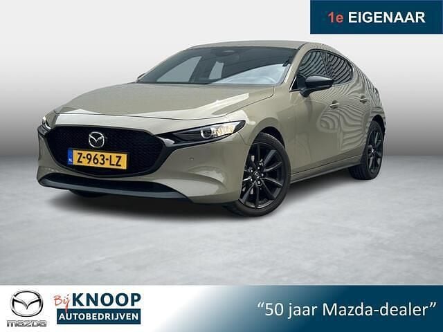 Geel Gebruikt 2024 Mazda 3 Nagisa Hatchback | € 32.900 (Duur) - Afbeelding 1/4