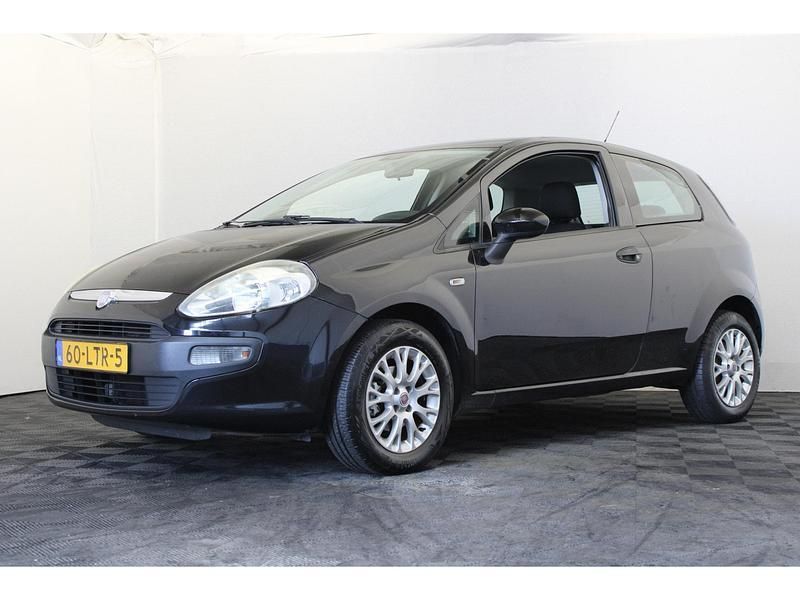 Zwart Gebruikt 2010 Fiat Punto Business Hatchback | € 2.450 (Eerlijke prijs) - Afbeelding 1/4