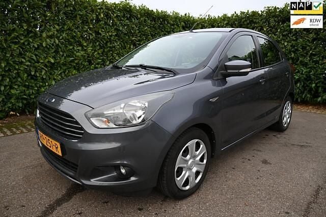 Grijs Occasion 2018 Ford Ka Plus Trend Hatchback | € 6.950 (Eerlijke prijs) - Afbeelding 1/4