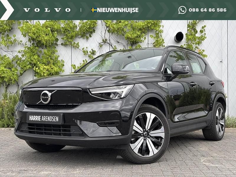 Zwart Gebruikt 2023 Volvo XC40 Core SUV | € 29.899 - Afbeelding 1/4