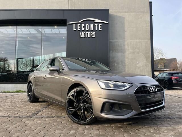 Grijs Gebruikt 2021 Audi A4 Sedan | € 28.500 (Eerlijke prijs) - Afbeelding 1/4