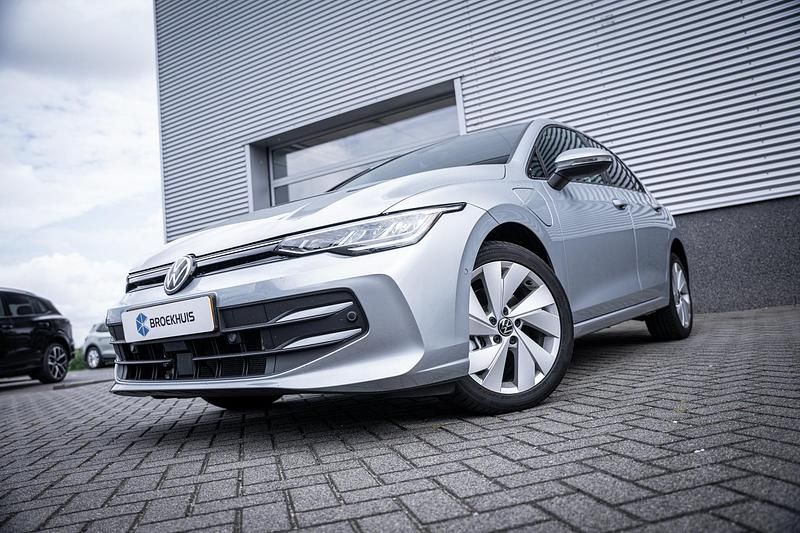 Occasion VW Golf VIII Edition 150 PK (110 kW) 2025 Grijs Hatchback