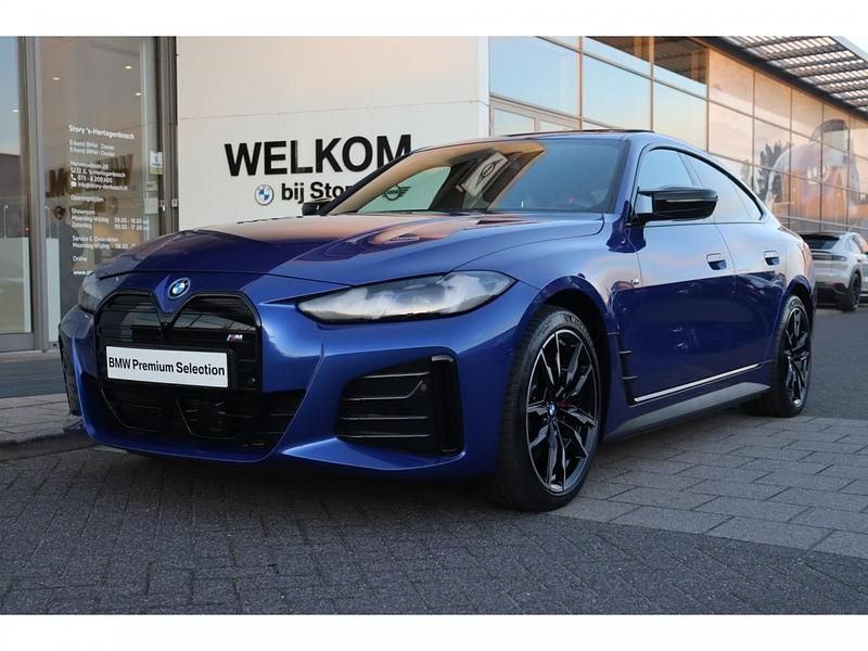 Occasion BMW i4 Comfort Edition 22 kW (30 PK) 2025 M portimao blau (blauw metallic) Sedan