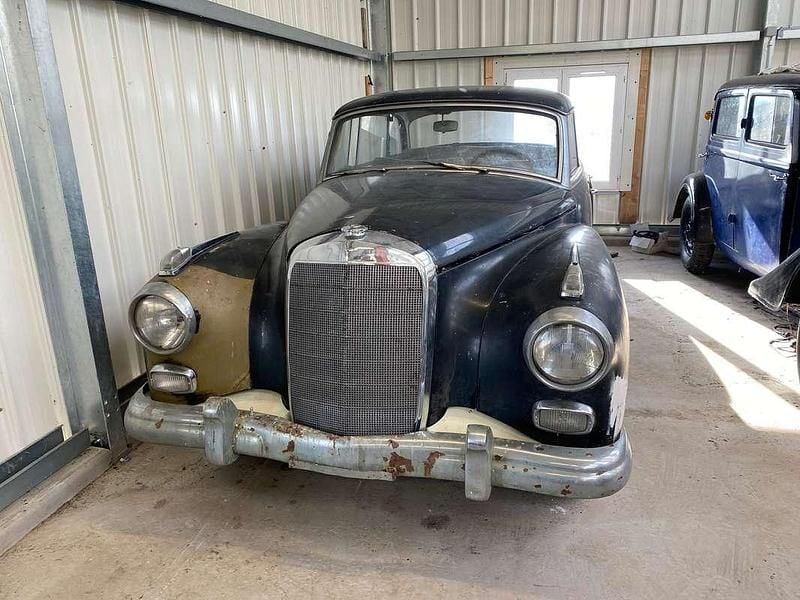 Zwart Gebruikt 1958 Mercedes 300 Sedan | € 22.000 - Afbeelding 1/4