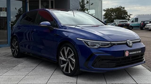 Occasion VW Golf VIII Business 131 PK (96 kW) 2023 Blauw Hatchback