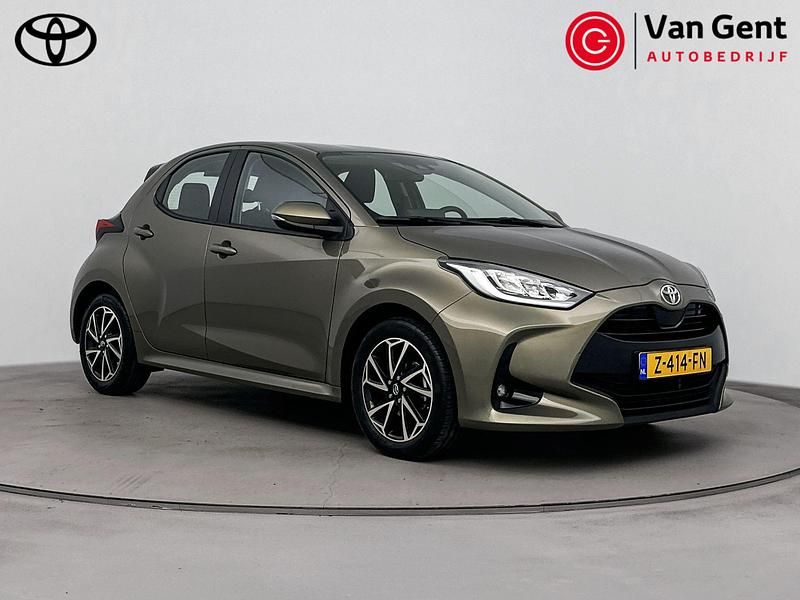 Groen Gebruikt 2024 Toyota Yaris Hatchback | € 21.999 (Eerlijke prijs) - Afbeelding 1/4
