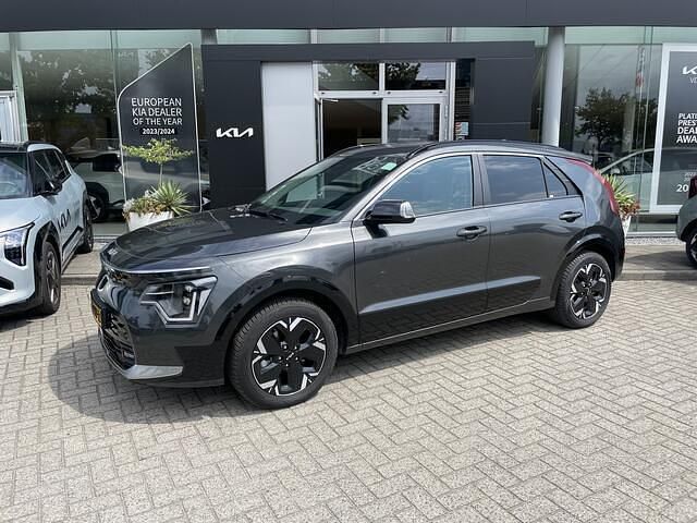 Grijs Gebruikt 2024 Kia e-Niro Advance SUV | € 38.945 (Iets duurder) - Afbeelding 1/4