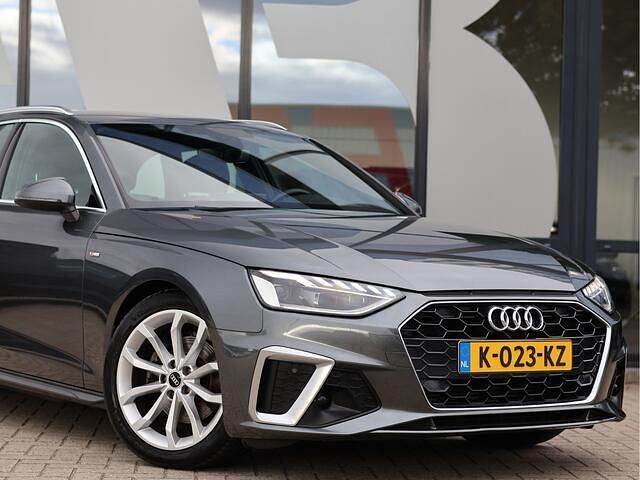 Occasion Audi A4 S-Line 150 PK (110 kW) 2021 Grijs, metallic lak Stationwagen