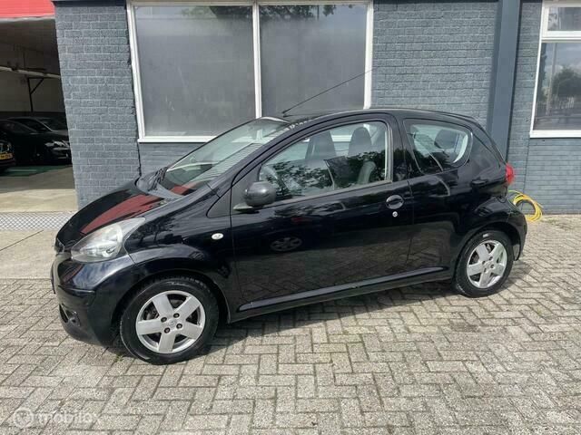 Occasion Toyota Aygo Sport 68 PK (50 kW) 2008 Zwart Hatchback