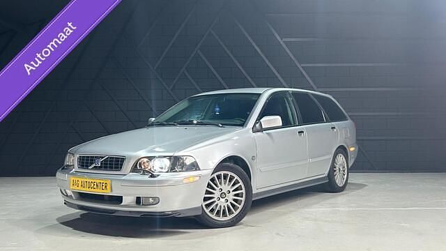 Grijs Gebruikt 2003 Volvo V40 Stationwagen | € 4.995 - Afbeelding 1/4