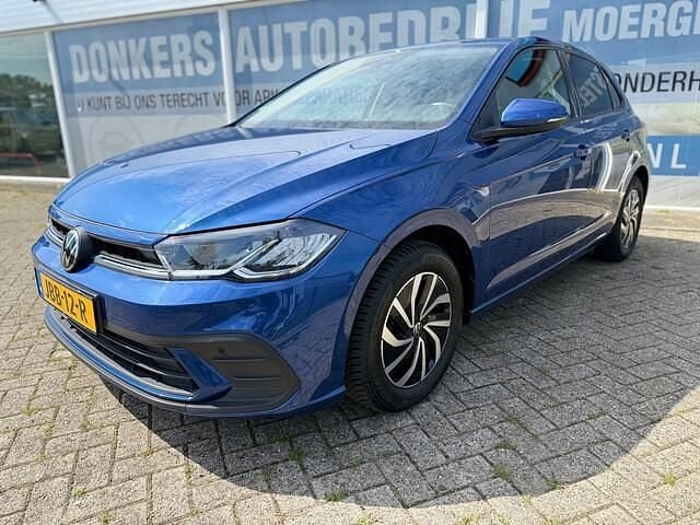 Blauw Occasion 2023 VW Polo Business Hatchback | € 21.450 (Goede deal) - Afbeelding 1/4