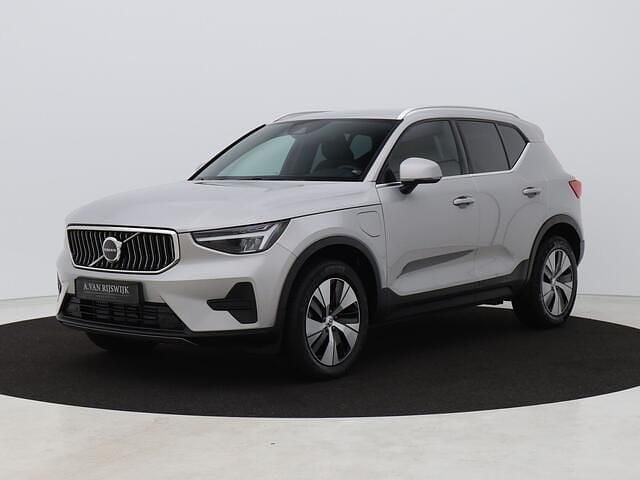 Grijs Gebruikt 2023 Volvo XC40 Core SUV | € 33.700 (Super prijs) - Afbeelding 1/4