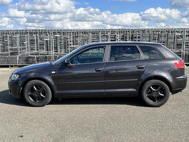 Occasion Audi A3 Sportback Ambiente 150 PK (110 kW) 2005 Grijs Hatchback