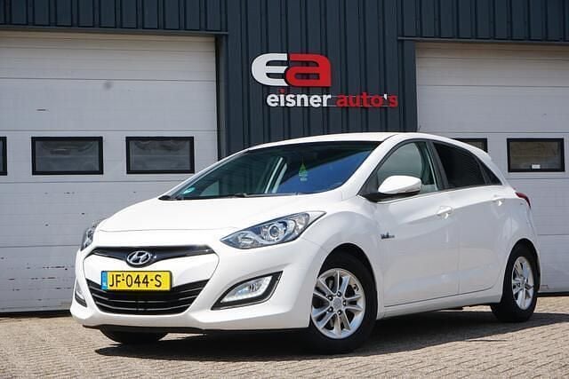 Wit Gebruikt 2016 Hyundai i30 Hatchback | € 8.749 (Eerlijke prijs) - Afbeelding 1/4