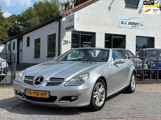 Grijs Gebruikt 2004 Mercedes SLK200 Cabriolet | € 7.999 (Goede deal) - Afbeelding 1/4