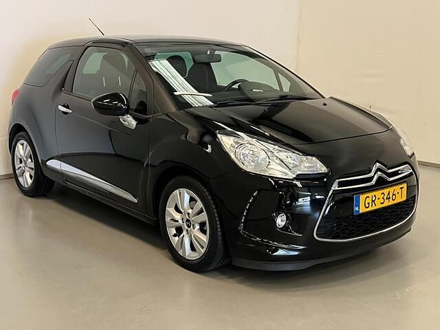 Occasion DS Automobiles DS3 So Chic 110 PK (80 kW) 2015 Zwart (metallic) Hatchback