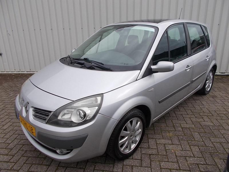 Zilver Gebruikt 2008 Renault Scénic II Luxe MPV | € 2.895 (Iets duurder) - Afbeelding 1/4