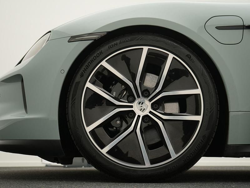 Occasion Porsche Taycan Sport 320 kW (436 PK) 2024 Groen Sedan