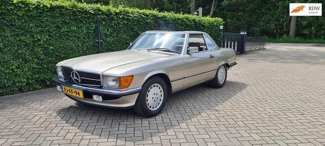 Beige Gebruikt 1986 Mercedes SL500 | € 47.450 - Afbeelding 1/4