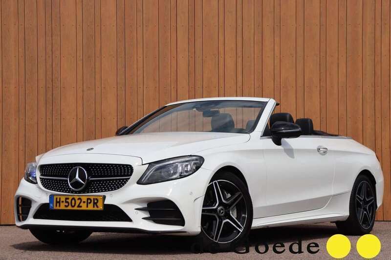 Wit, metallic lak Gebruikt 2020 Mercedes C300 AMG Line Premium Plus Cabriolet | € 39.940 - Afbeelding 1/4