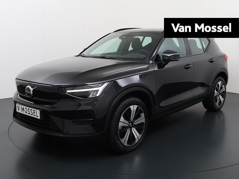 Zwart Occasion 2022 Volvo XC40 Core SUV | € 28.900 (Super prijs) - Afbeelding 1/4