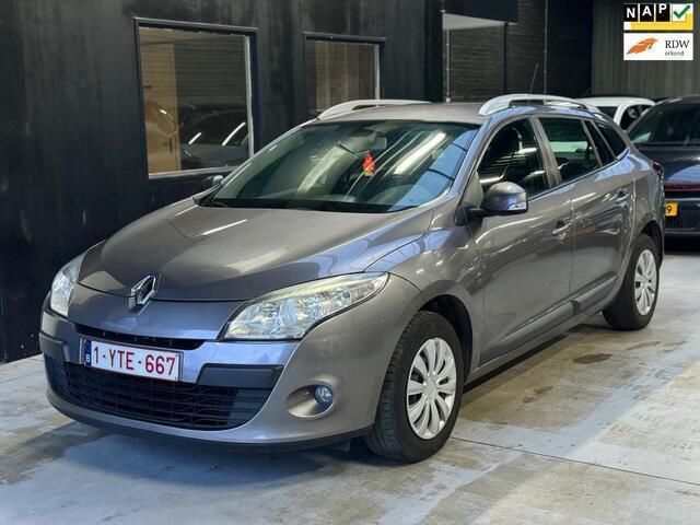 Occasion Renault Mégane GrandTour Expression 90 PK (66 kW) 2011 Grijs Stationwagen