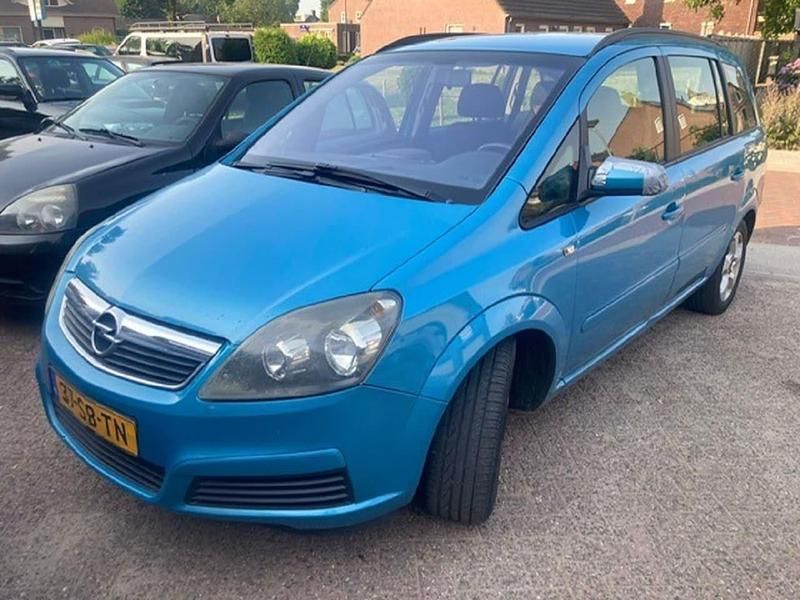 Blauw Gebruikt 2005 Opel Zafira Enjoy Stationwagen | € 500 - Afbeelding 1/4