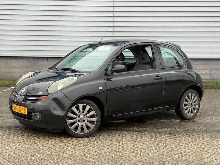 Zwart Occasion 2003 Nissan Micra Tekna Hatchback | € 500 (Super prijs) - Afbeelding 1/4