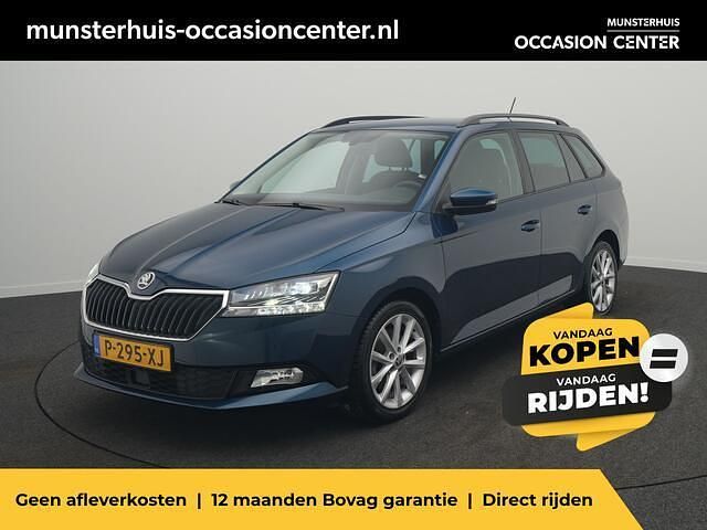 Blauw (metallic) Gebruikt 2021 Skoda Fabia Business Line Stationwagen | € 17.950 (Eerlijke prijs) - Afbeelding 1/4